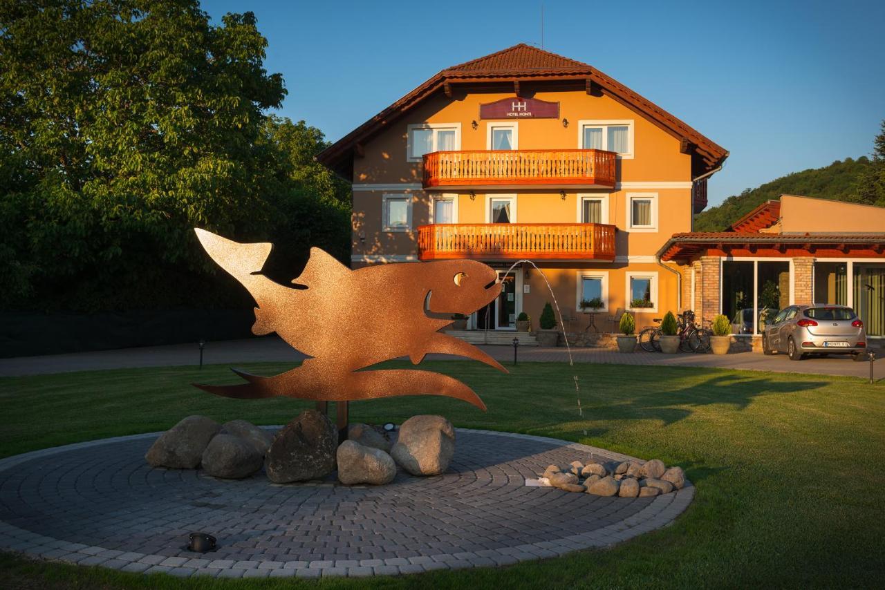 Hotel Honti Wellness Es Konferencia Szalloda Вишеград Экстерьер фото