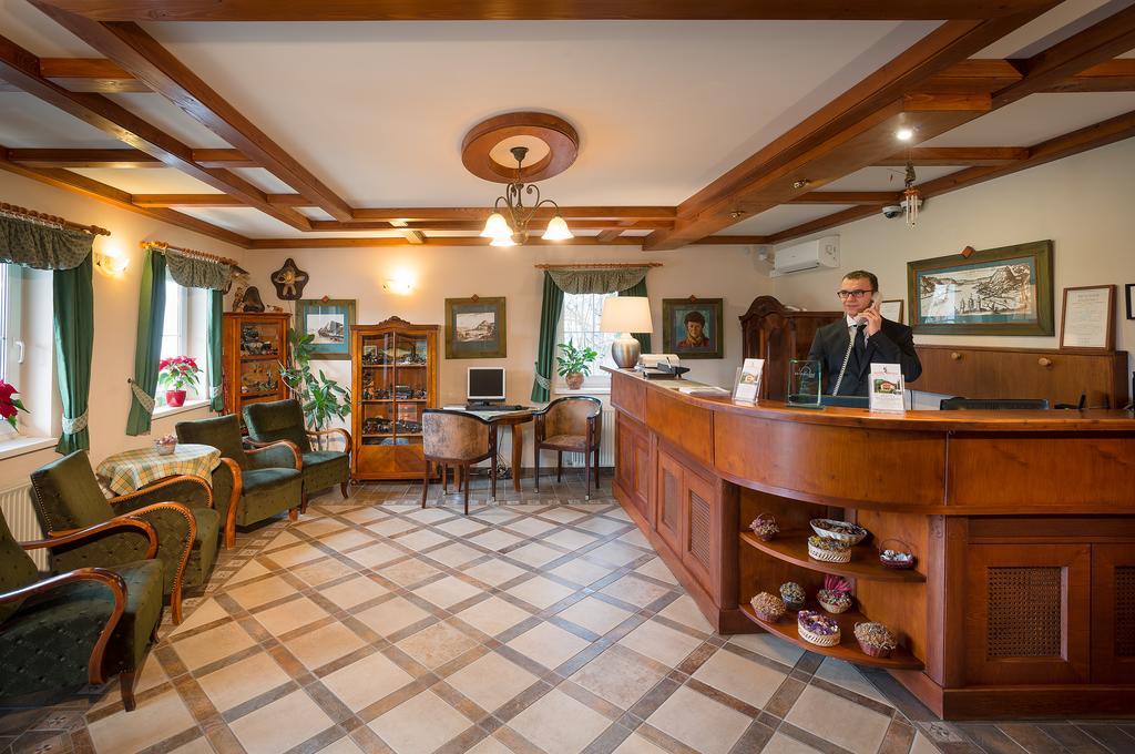 Hotel Honti Wellness Es Konferencia Szalloda Вишеград Экстерьер фото