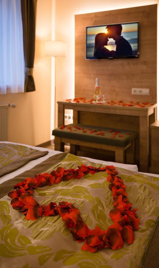 Hotel Honti Wellness Es Konferencia Szalloda Вишеград Экстерьер фото